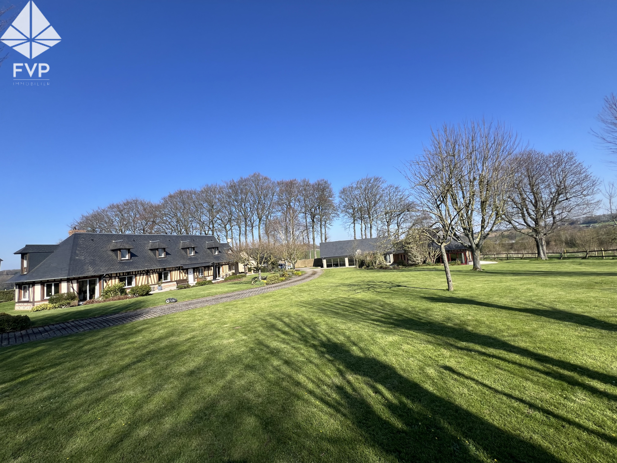 Maison 8 pièces 304 m² · à Fecamp · 304 m² · 819 000 €