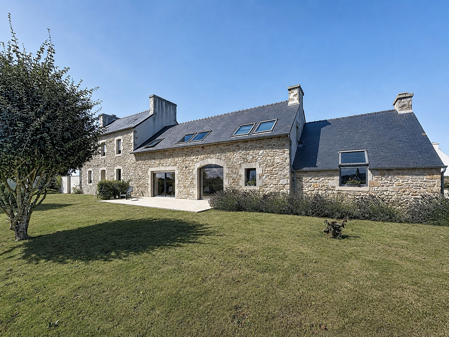 Maison 6 pièces 205 m² · à Kerlouan · 205 m² · 555 000 €