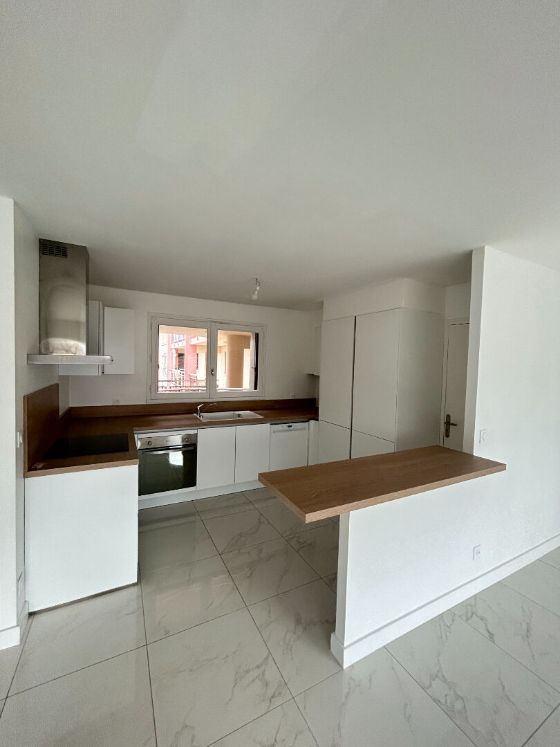 Appartement – ST DIZIER HAUTE-MARNE GRAND-EST - Vue 4