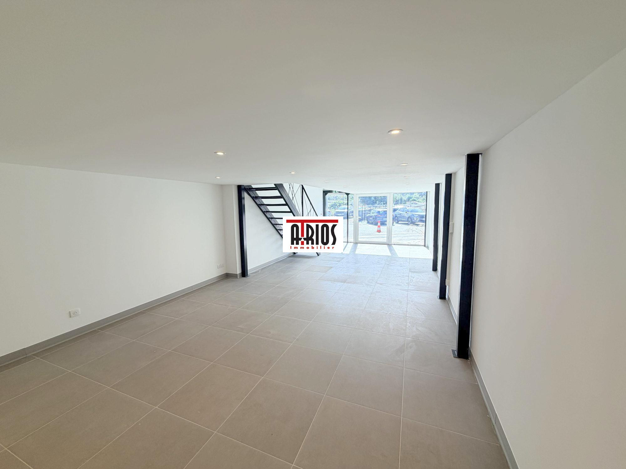 Local commercial 90 m² · à Bandol · 90 m² · 1 400 €/mois
