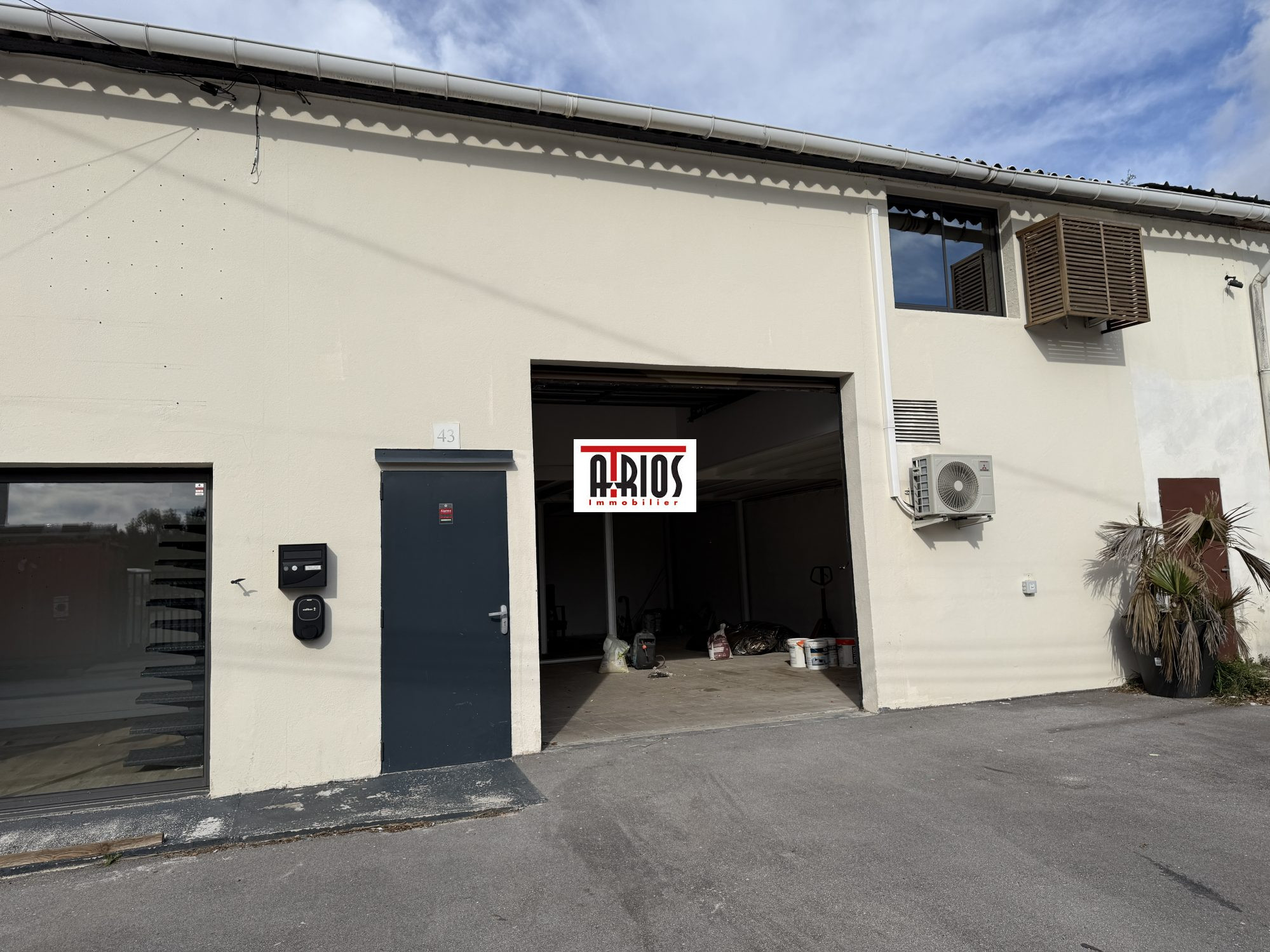 Local commercial 285 m² · à La Garde · 285 m² · 480 000 €