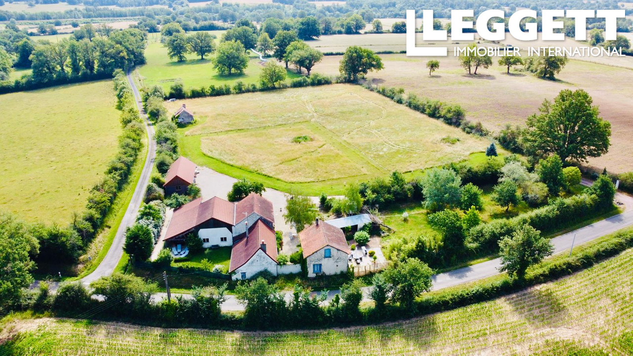Maison 8 pièces 380 m² · à Magny Cours · 380 m² · 583 000 €