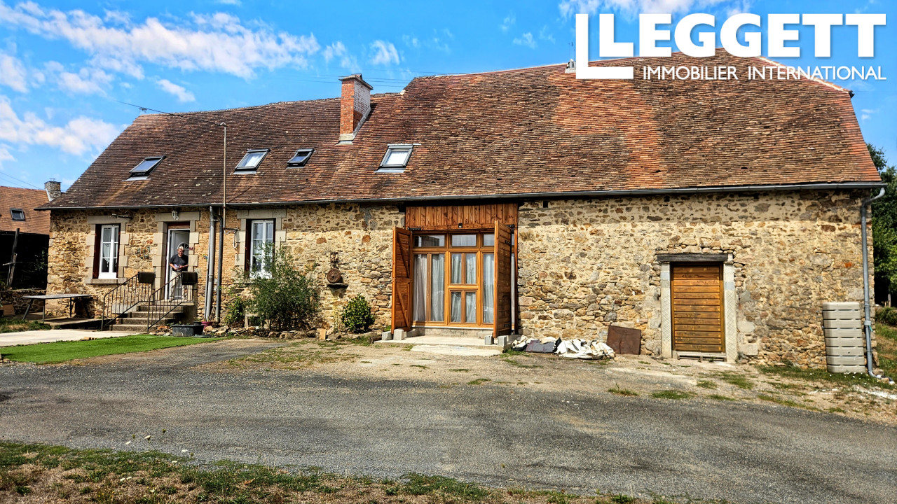 Maison 6 pièces 130 m² · à Le Chalard · 130 m² · 139 990 €