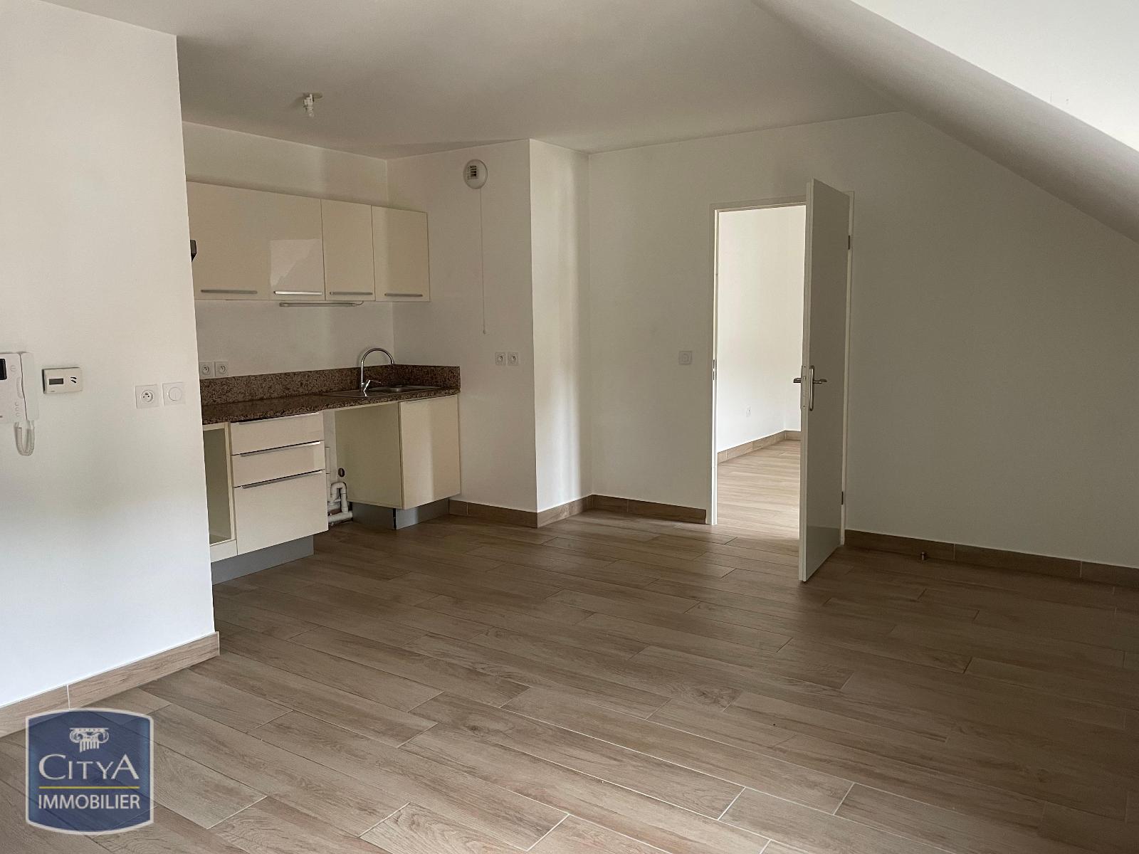 Appartement 2 pièces 43 m² · à Buc · 43 m² · 984 €/mois