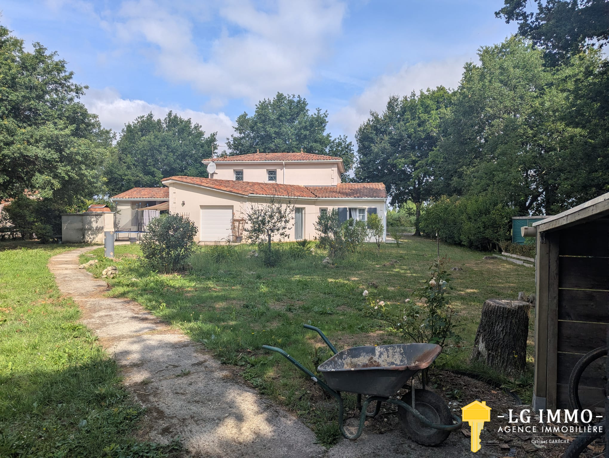 Maison 5 pièces 152 m² · à Ozillac · 152 m² · 299 000 €