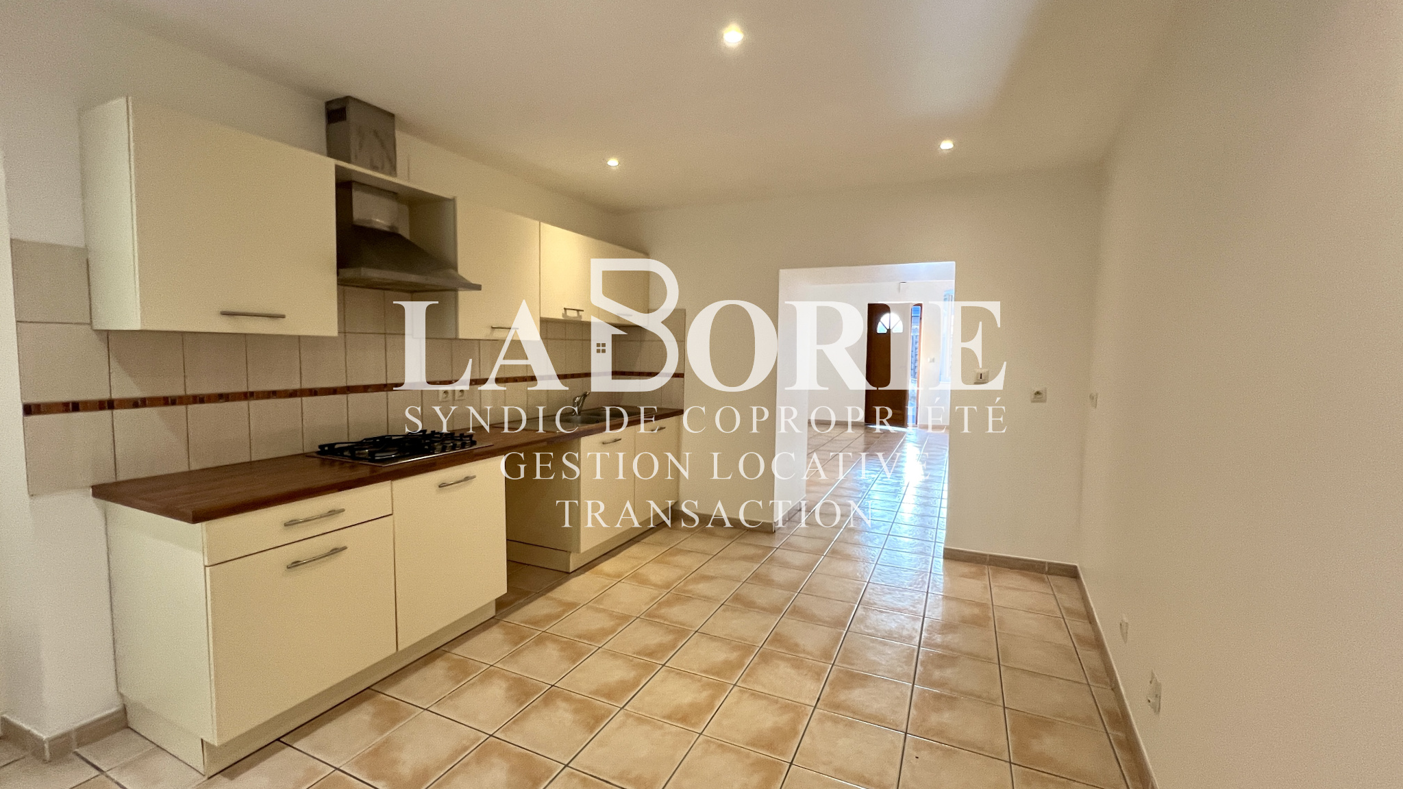 Appartement – Entraigues-sur-la-Sorgue, Vaucluse - Plus