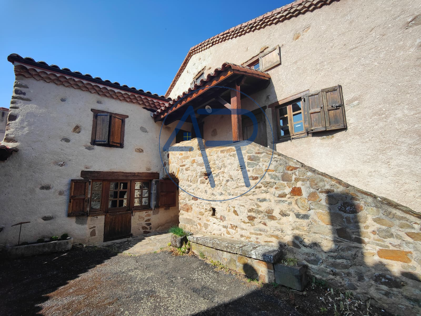 Maison 7 pièces 173 m² · à Lavaudieu · 173 m² · 179 900 €