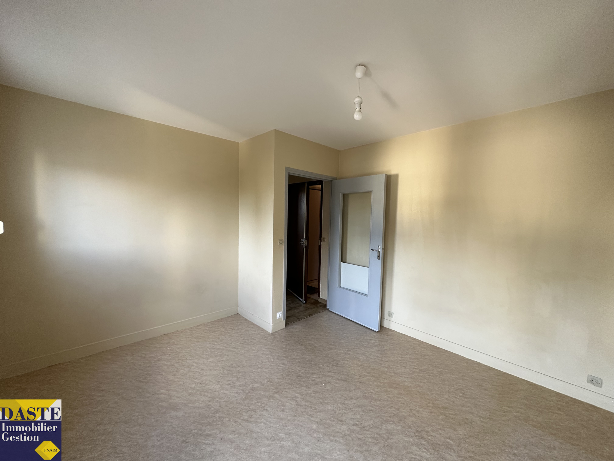 Appartement 1 pièce 24m² PONTAULT COMBAULT 77340 photo 2