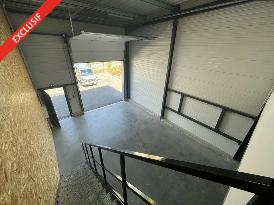 Local commercial 141 m² · à Rives · 141 m² · 165 000 €