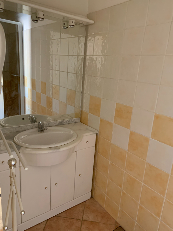 Appartement – CARCES VAR PROVENCE-ALPES-COTE-D-AZUR - Vue 4