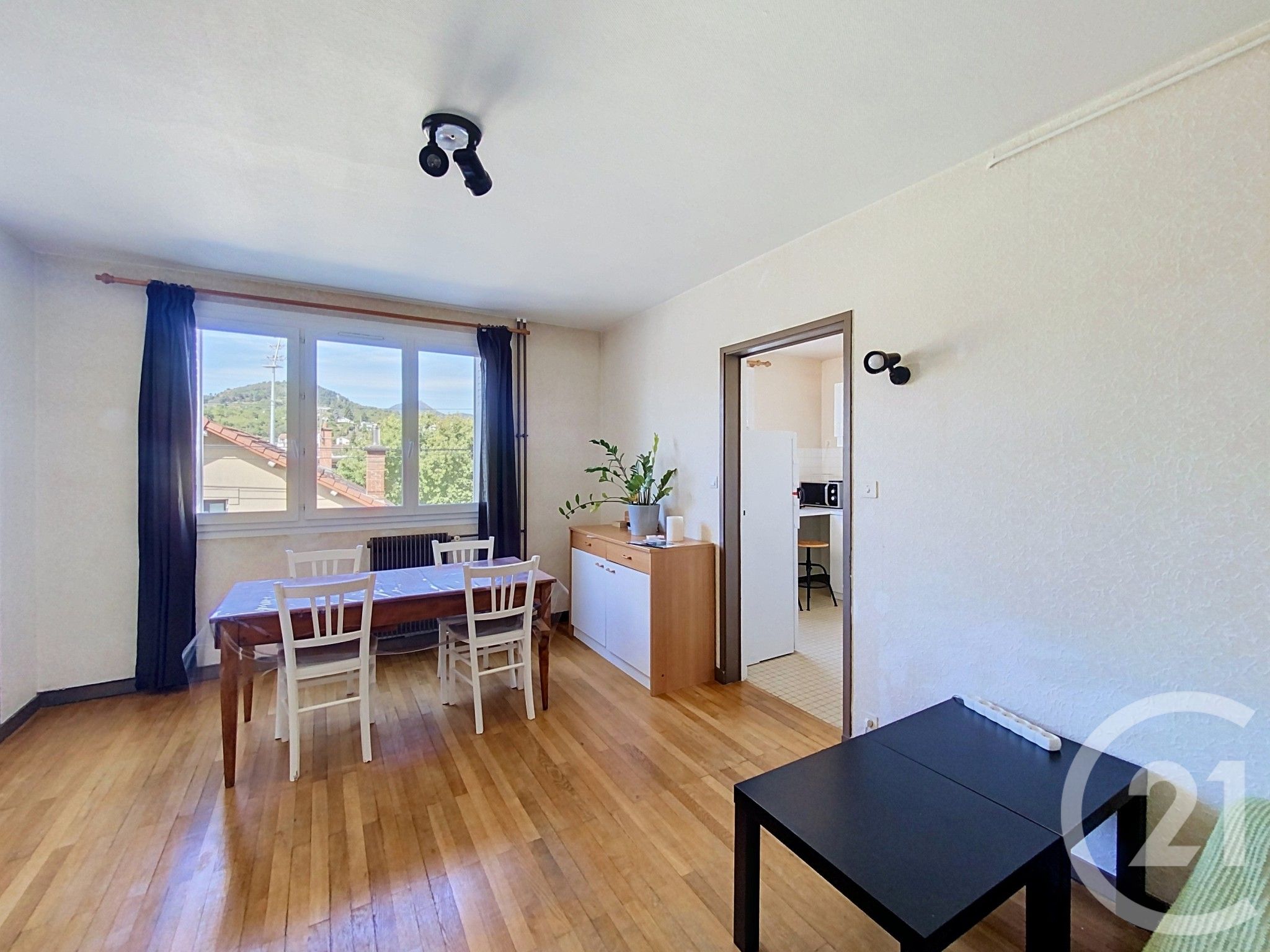 Appartement 2 pièces 42 m² · à Clermont Ferrand · 42 m² · 550 €/mois