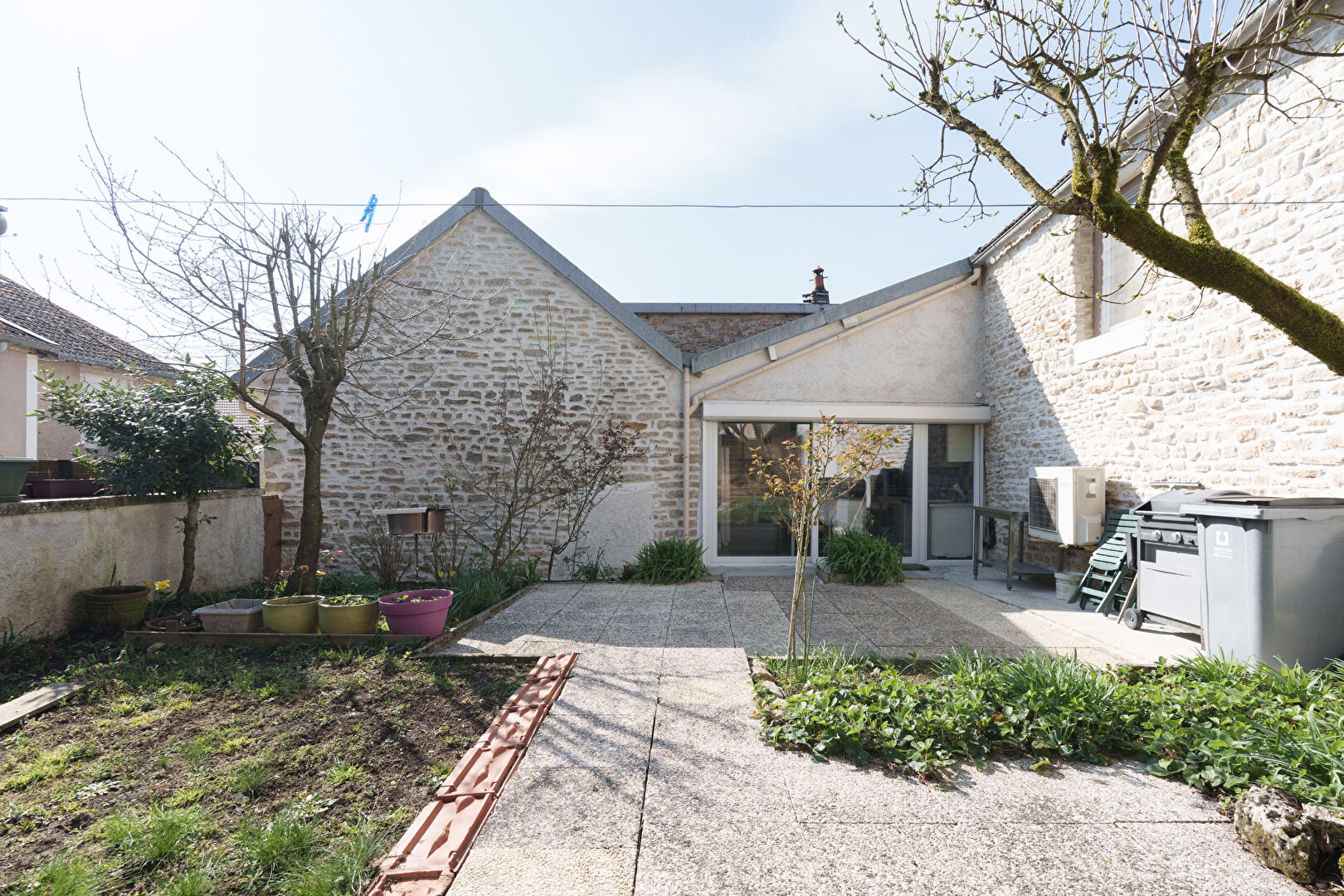 Maison 6 pièces 153 m² · à Nogent · 153 m² · 144 000 €