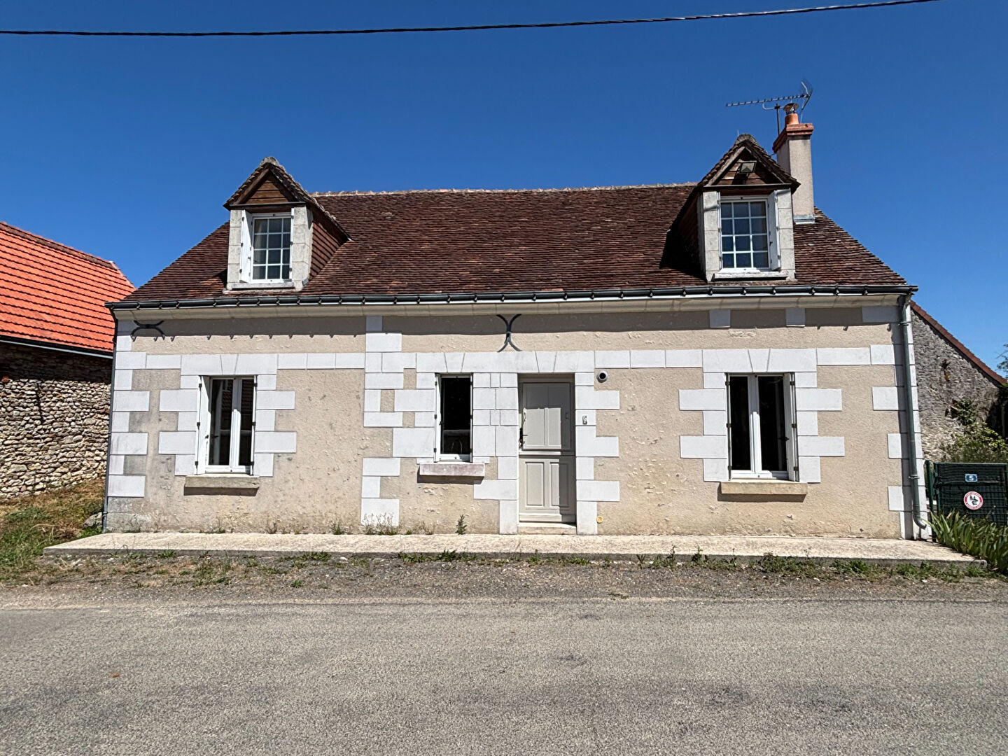 Maison 5 pièces 129 m² · à Genille · 129 m² · 157 900 €