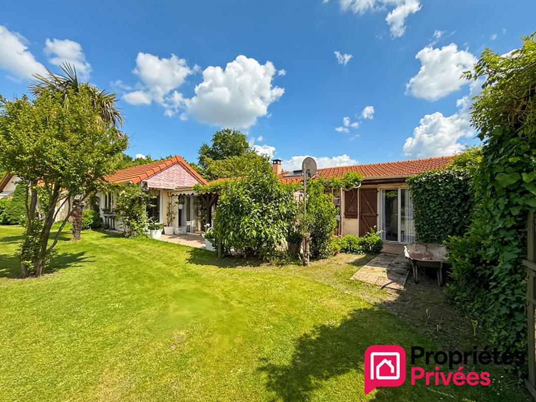 Maison 9 pièces 248 m² · à Vendays Montalivet · 248 m² · 498 000 €