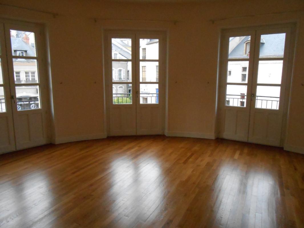 Appartement 3 pièces 103 m² · à Blois · 103 m² · 755 €/mois