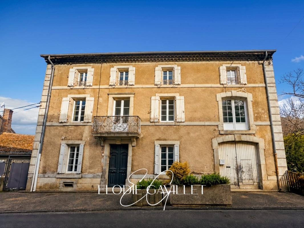 Maison 12 pièces 304 m² · à Cuxac Cabardes · 304 m² · 175 000 €