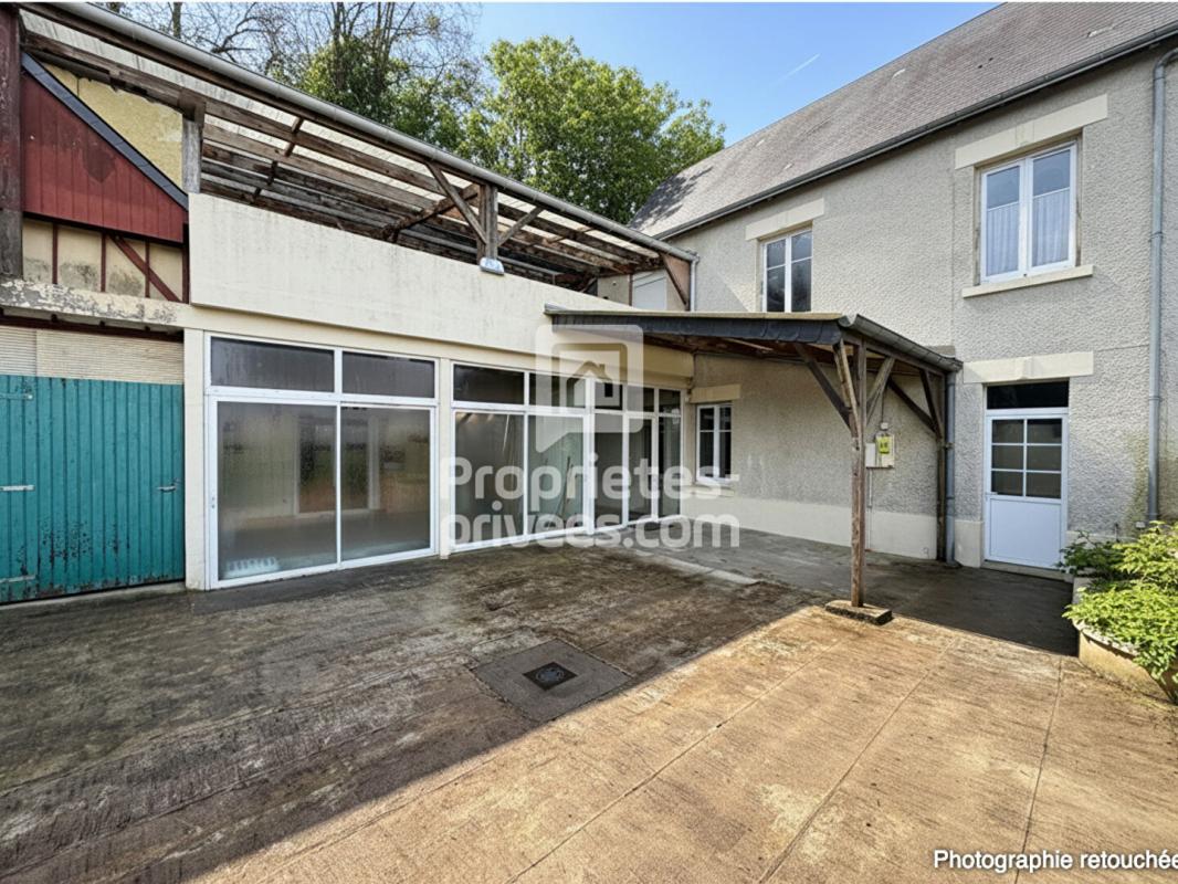 Maison 11 pièces 238 m² · à Savonnieres · 238 m² · 212 000 €