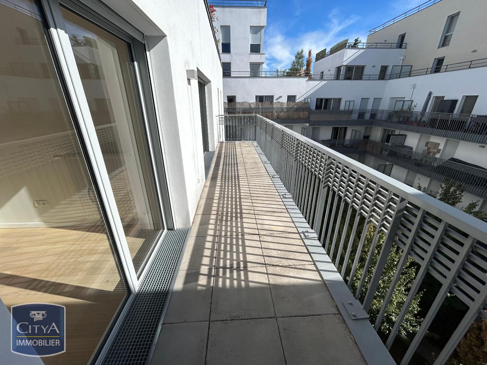 Appartement 3 pièces 77 m² · à Rueil Malmaison · 77 m² · 1 711 €/mois