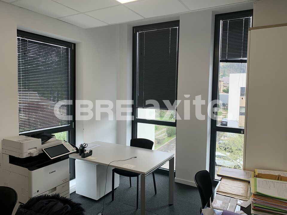 Local commercial 68 m² · à Bourgoin Jallieu · 68 m² · 1 005 €/mois