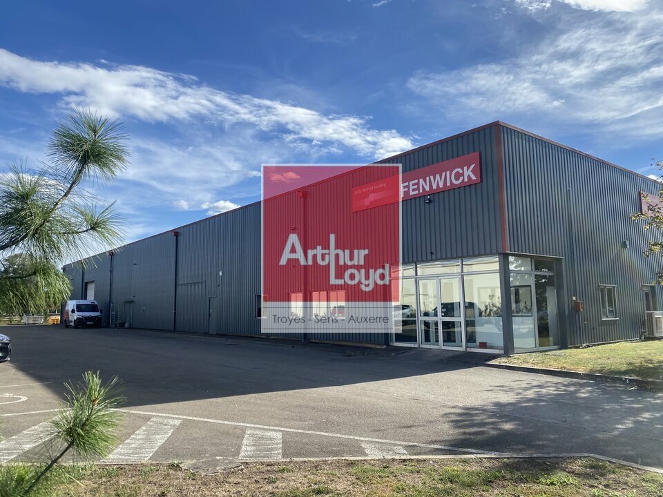 Local commercial 997 m² · à Troyes · 997 m² · 6 667 €/mois