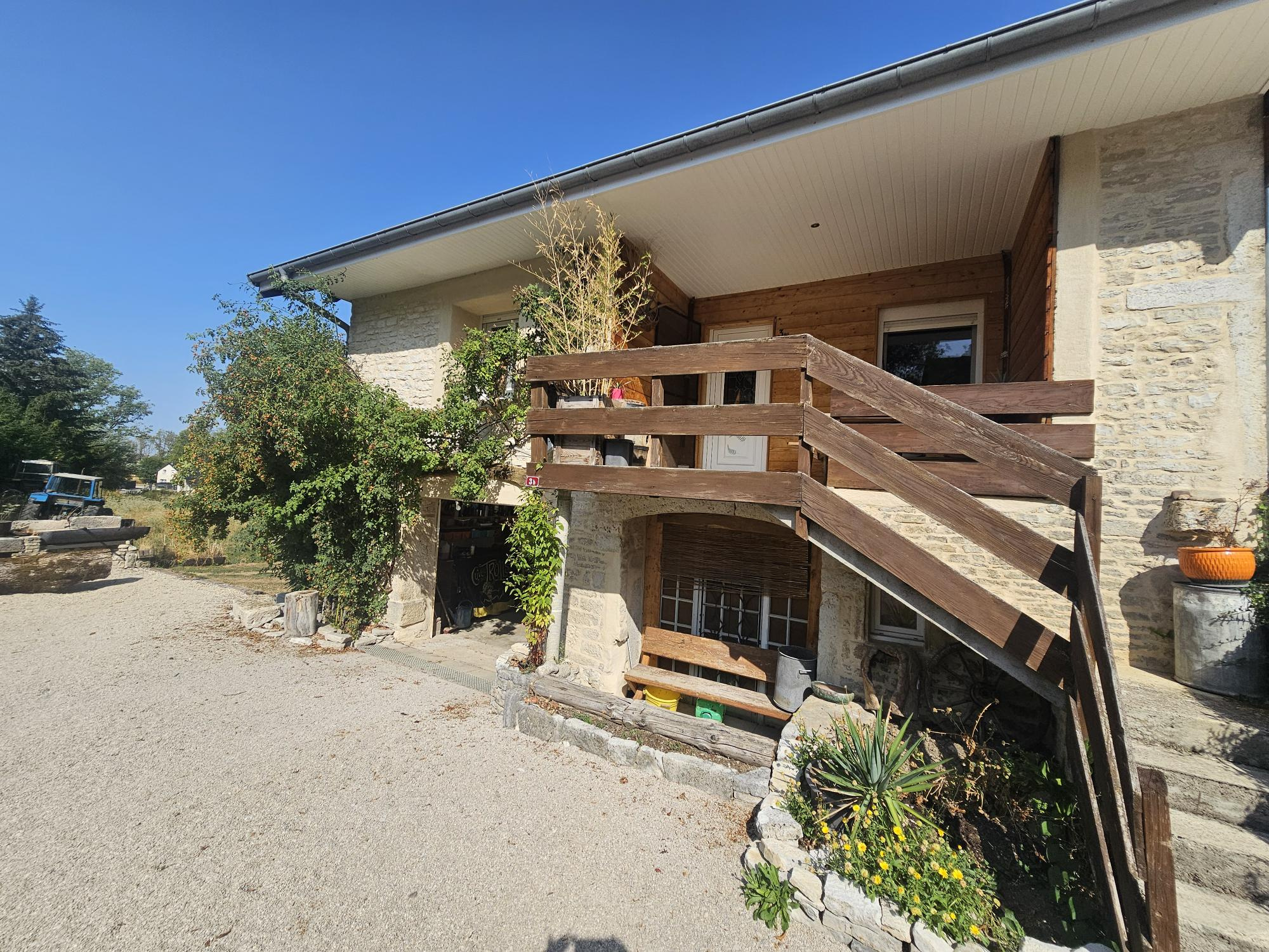 Maison 7 pièces 213 m² · à Etray · 213 m² · 370 000 €