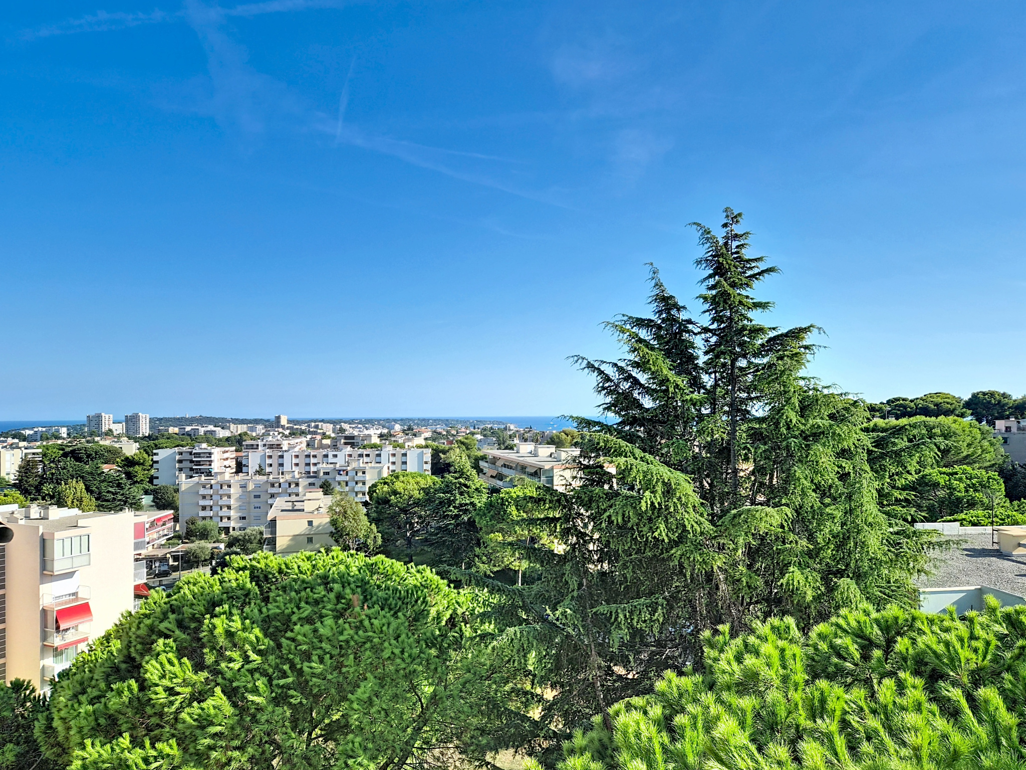 Appartement 3 pièces 70 m² · à Antibes · 70 m² · 345 000 €