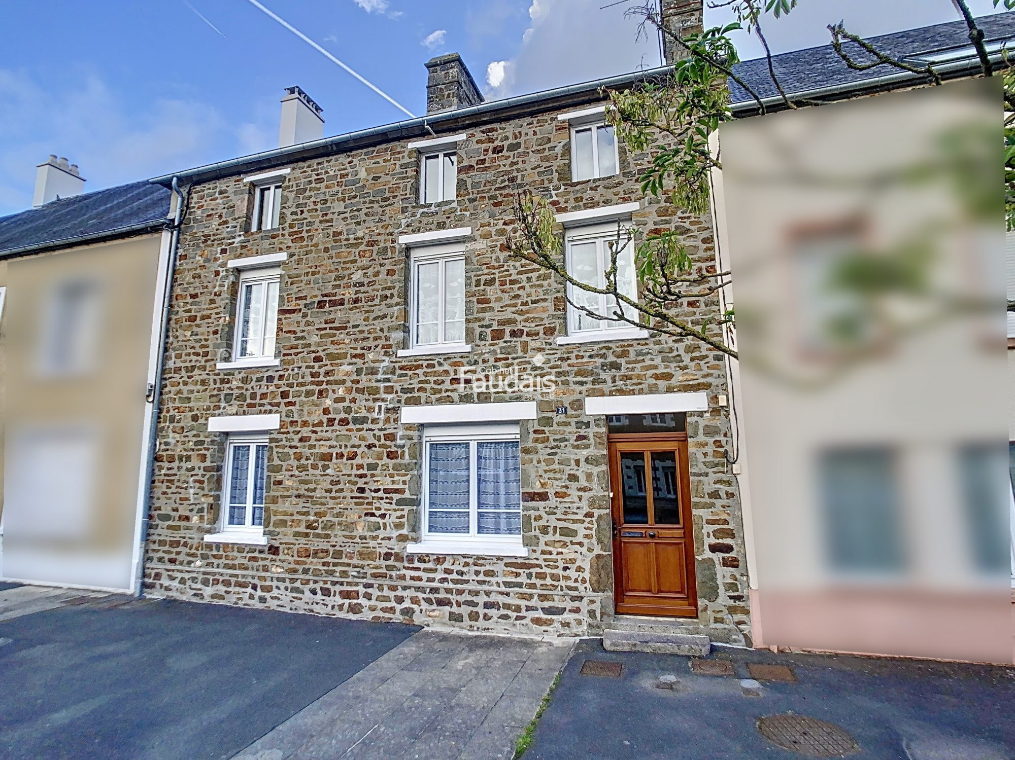 Maison 8 pièces 163 m² · à La Haye · 163 m² · 265 500 €