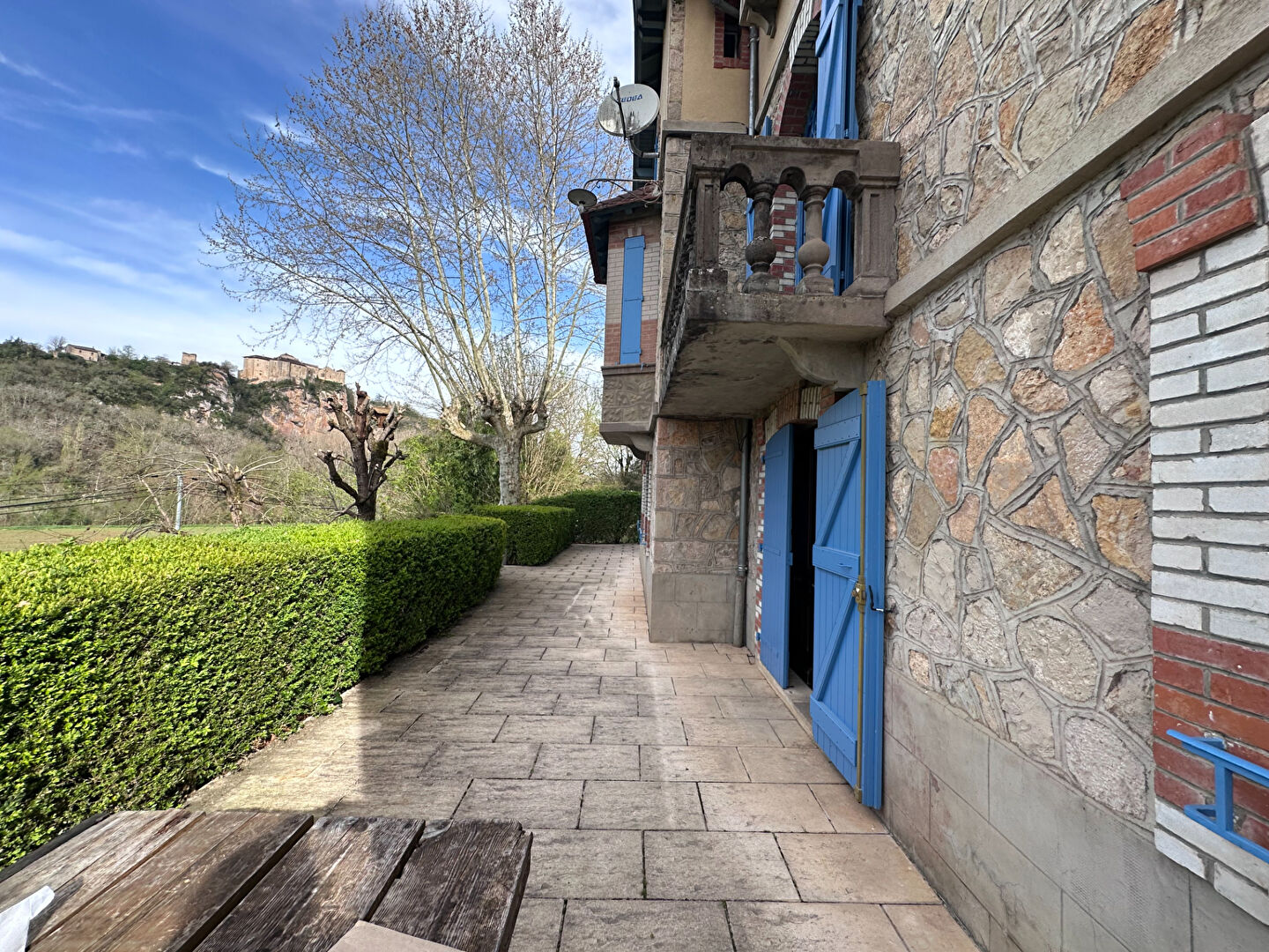 Appartement 4 pièces 100 m² · à Bruniquel · 100 m² · 610 €/mois