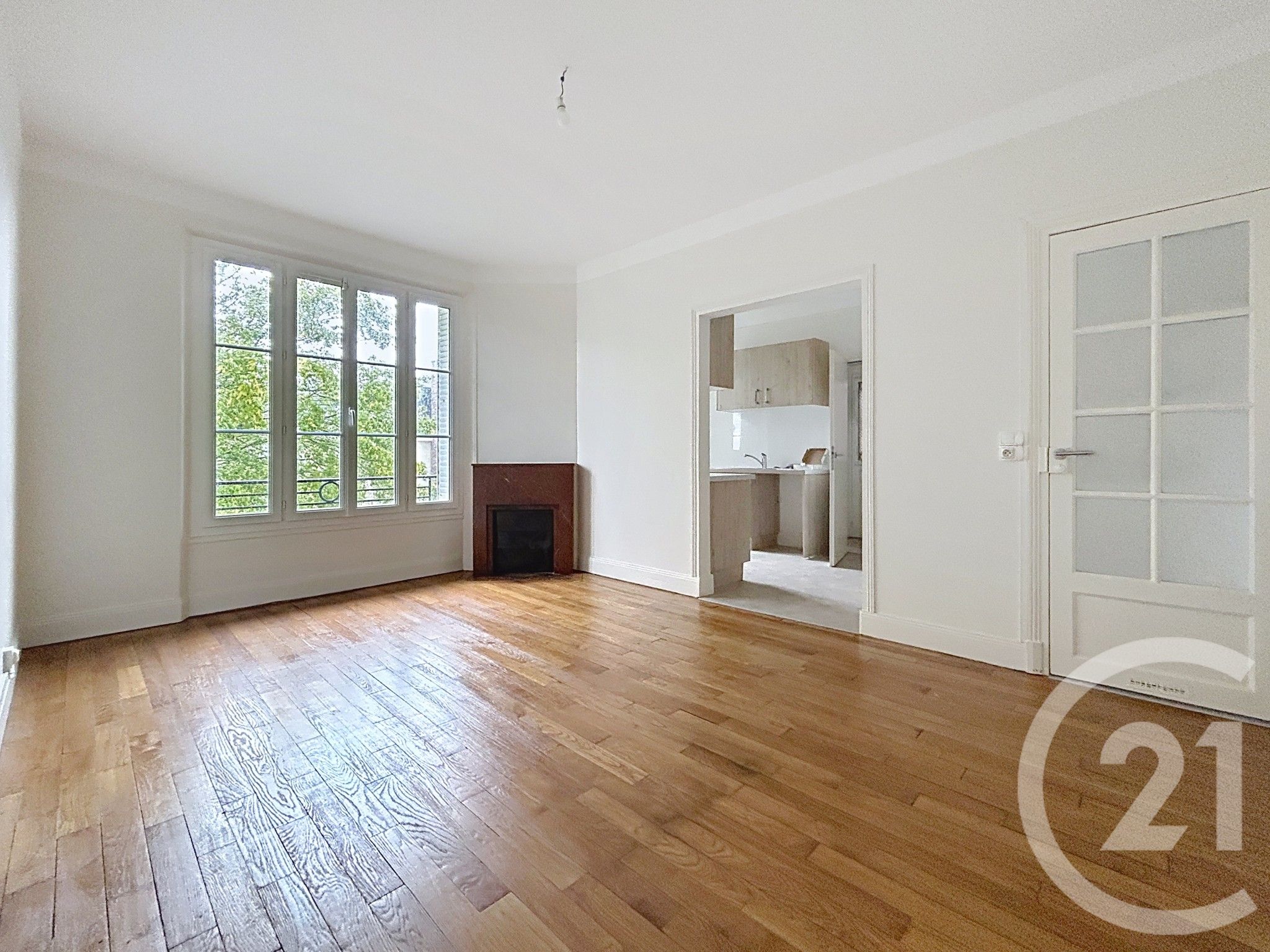 Appartement 3 pièces 70m² FONTAINEBLEAU 77300 photo 2