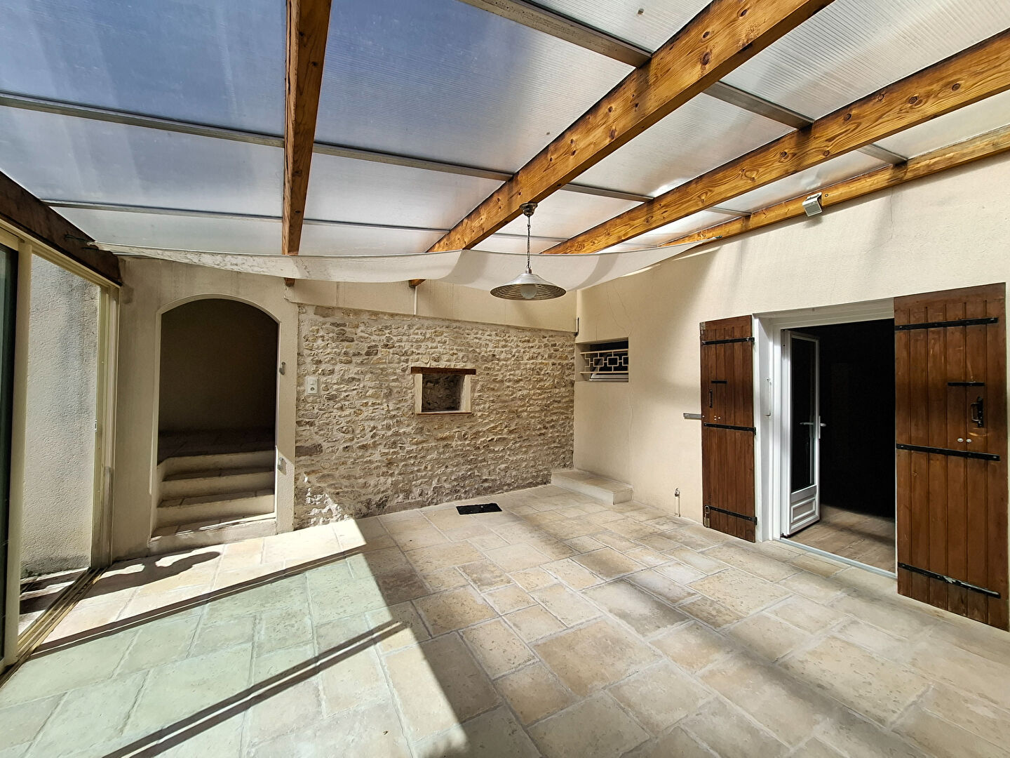 Maison 7 pièces 275 m² · à St Jean D Angely · 275 m² · 330 000 €