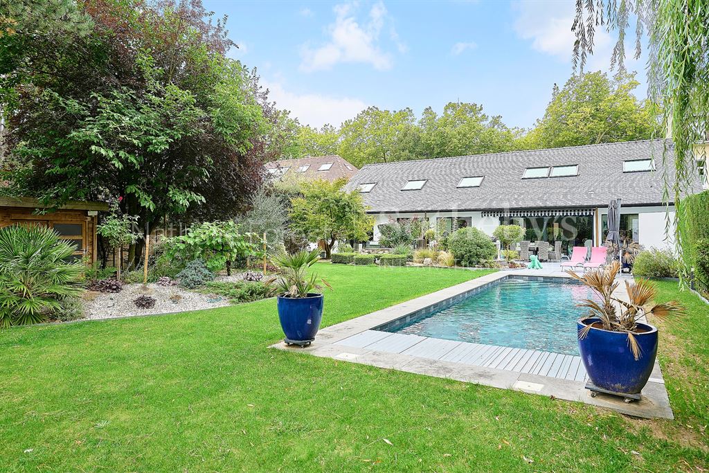Maison 8 pièces 246 m² · à Marcq en Baroeul · 246 m² · 1 595 000 €