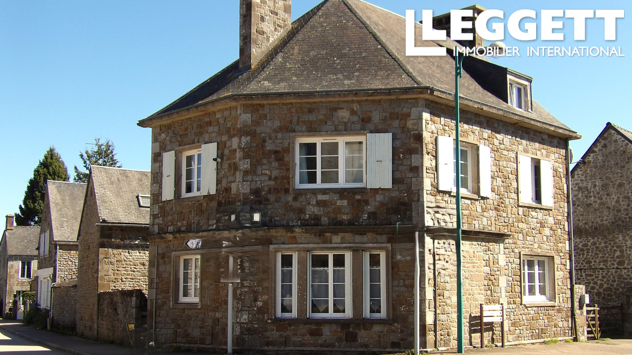 Maison 9 pièces 270 m² · à Joué-du-Bois · 270 m² · 130 800 €