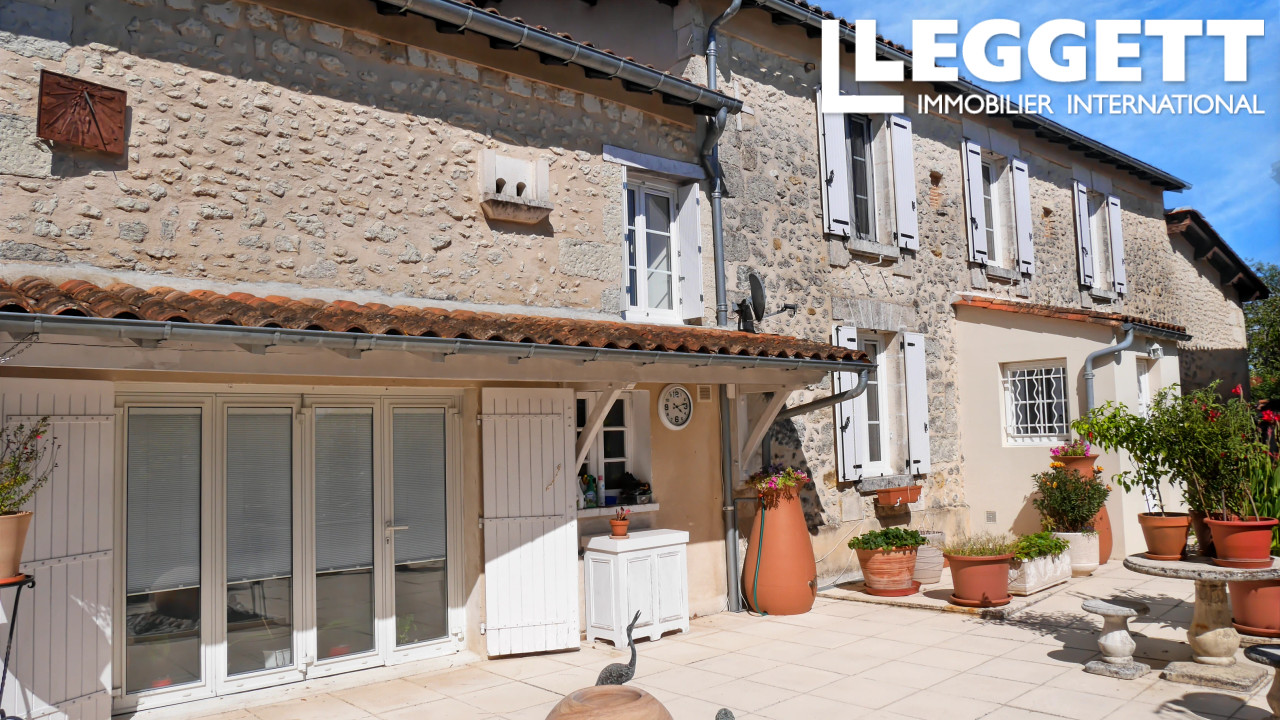 Maison 7 pièces 171 m² · à Laprade · 171 m² · 295 698 €
