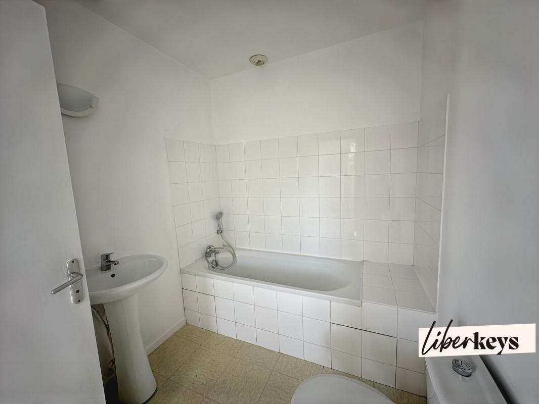 Appartement – Vaulx-en-Velin, Le Village - Vue 4