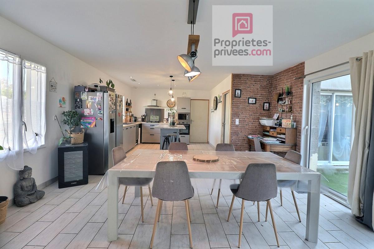 Maison 6 pièces 138 m² · à Tonnay Charente · 138 m² · 365 500 €