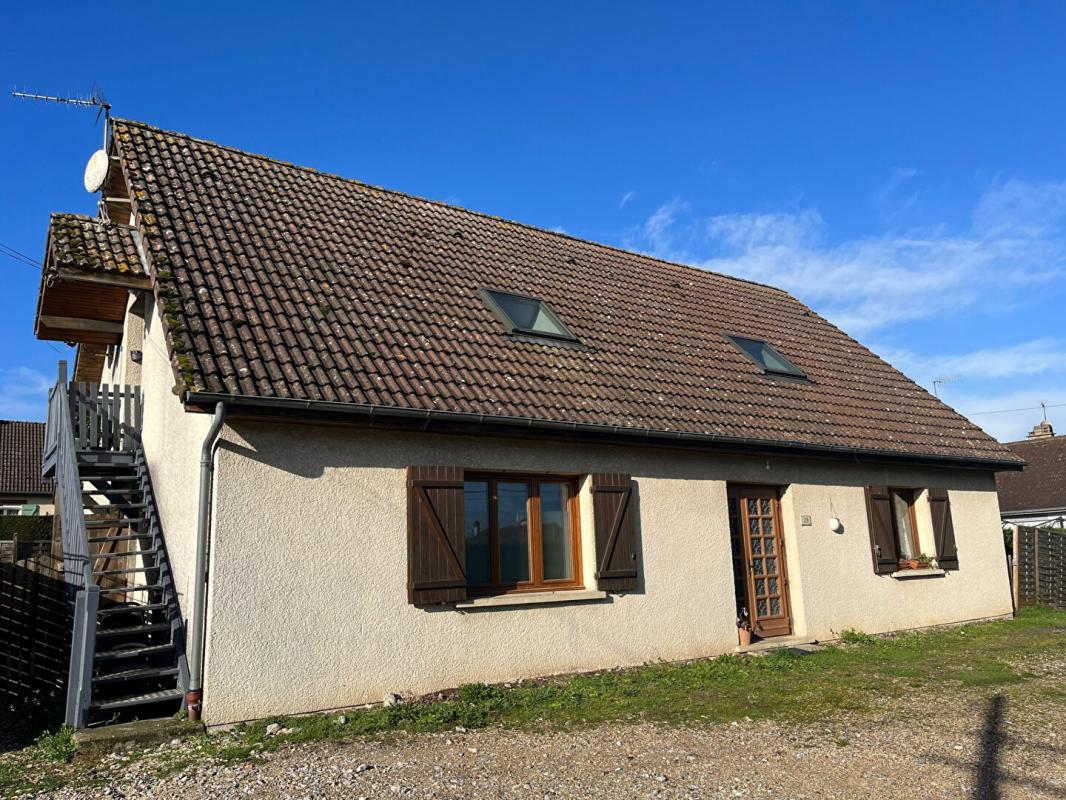 Maison 8 pièces 190 m² · à Neuf Marche · 190 m² · 189 000 €