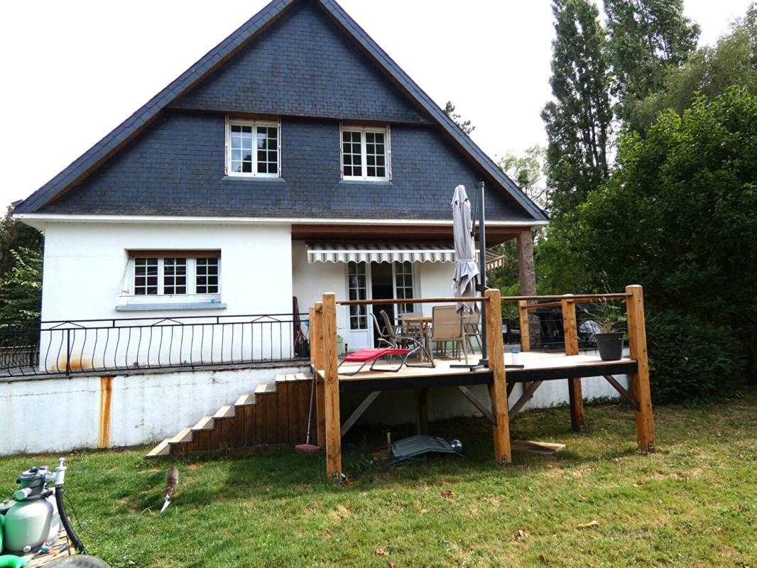 Maison 11 pièces 230 m² · à St Thuriau · 230 m² · 319 500 €