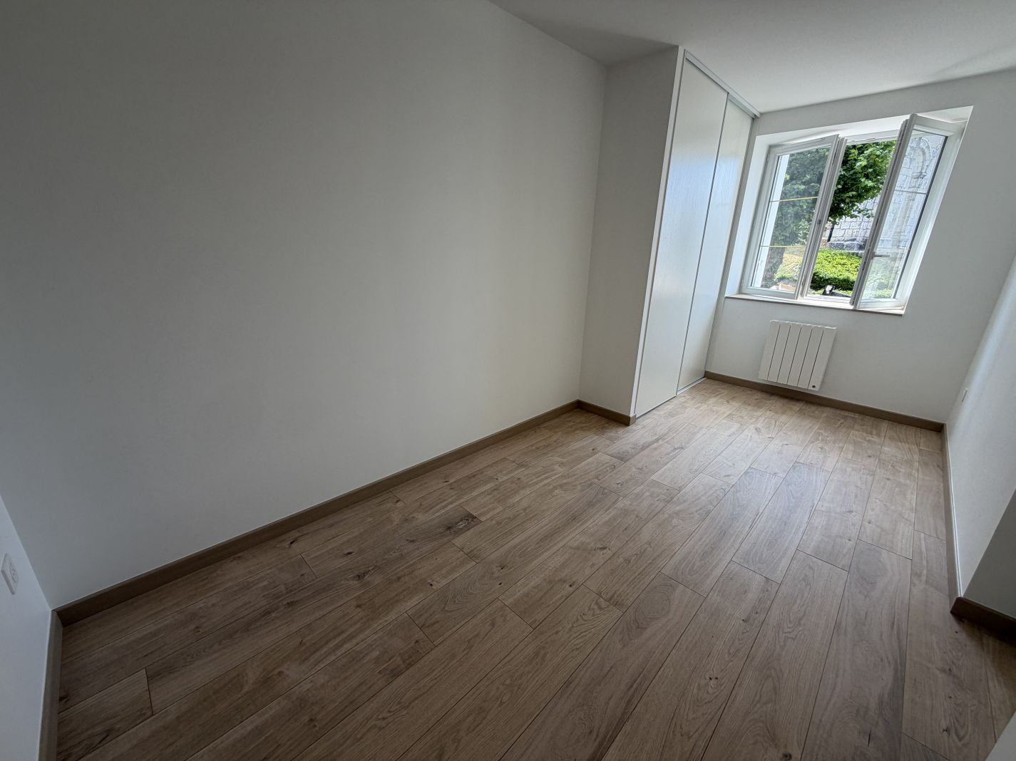 Appartement – ST PAUL DE VARAX AIN AUVERGNE-RHÔNE-ALPES - Vue 4