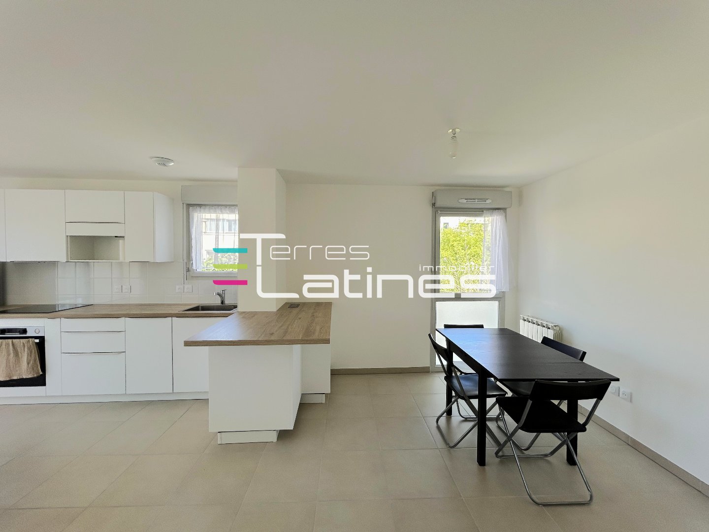 Appartement – NIMES GARD OCCITANIE - Vue 2
