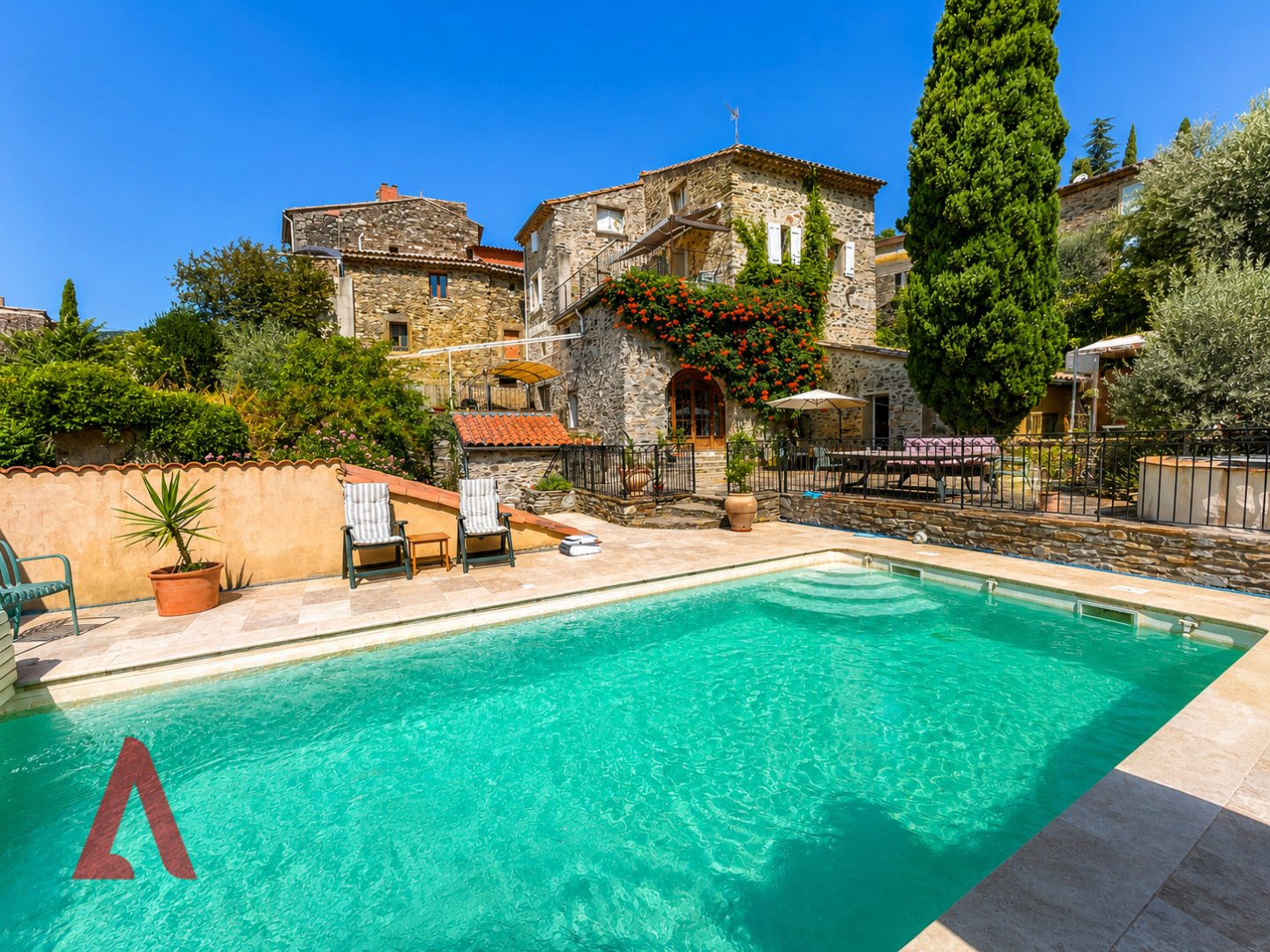 Maison 6 pièces 200 m² · à Cabrerolles · 200 m² · 345 000 €