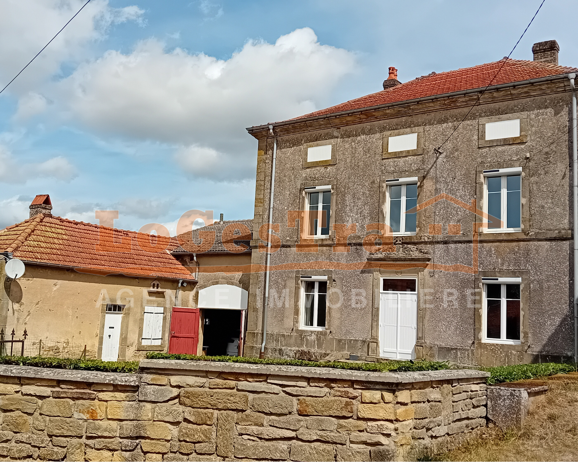 Maison 8 pièces 230 m² · à Blevaincourt · 230 m² · 230 000 €