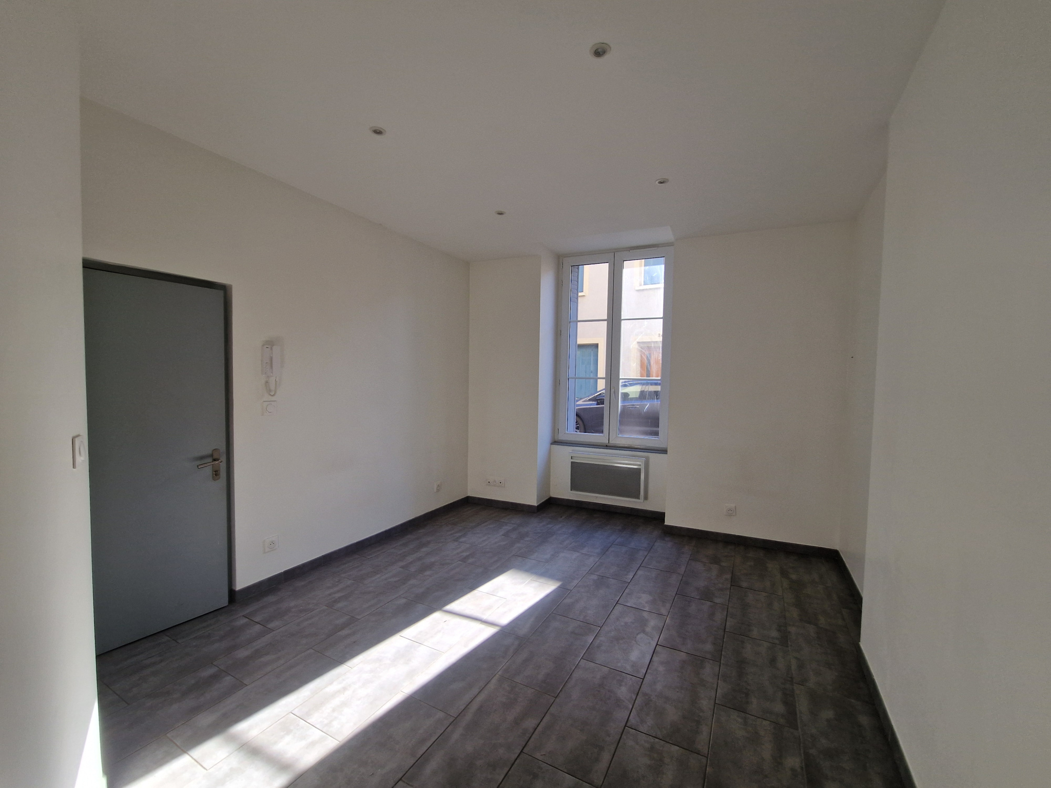 Appartement 1 pièce 24m² ETAMPES 91150 photo 2