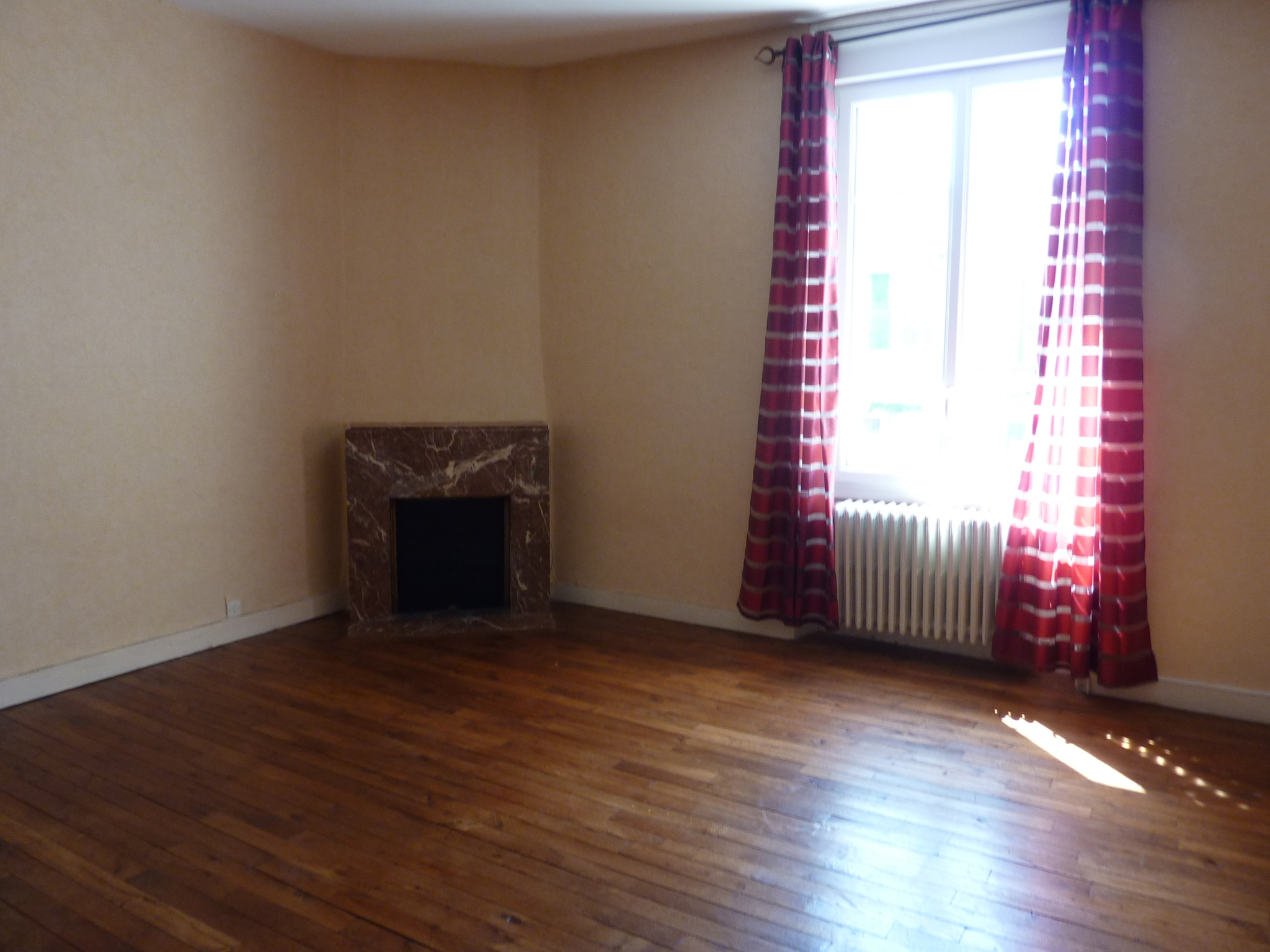 Appartement – MONTMORILLON VIENNE NOUVELLE-AQUITAINE - Plus