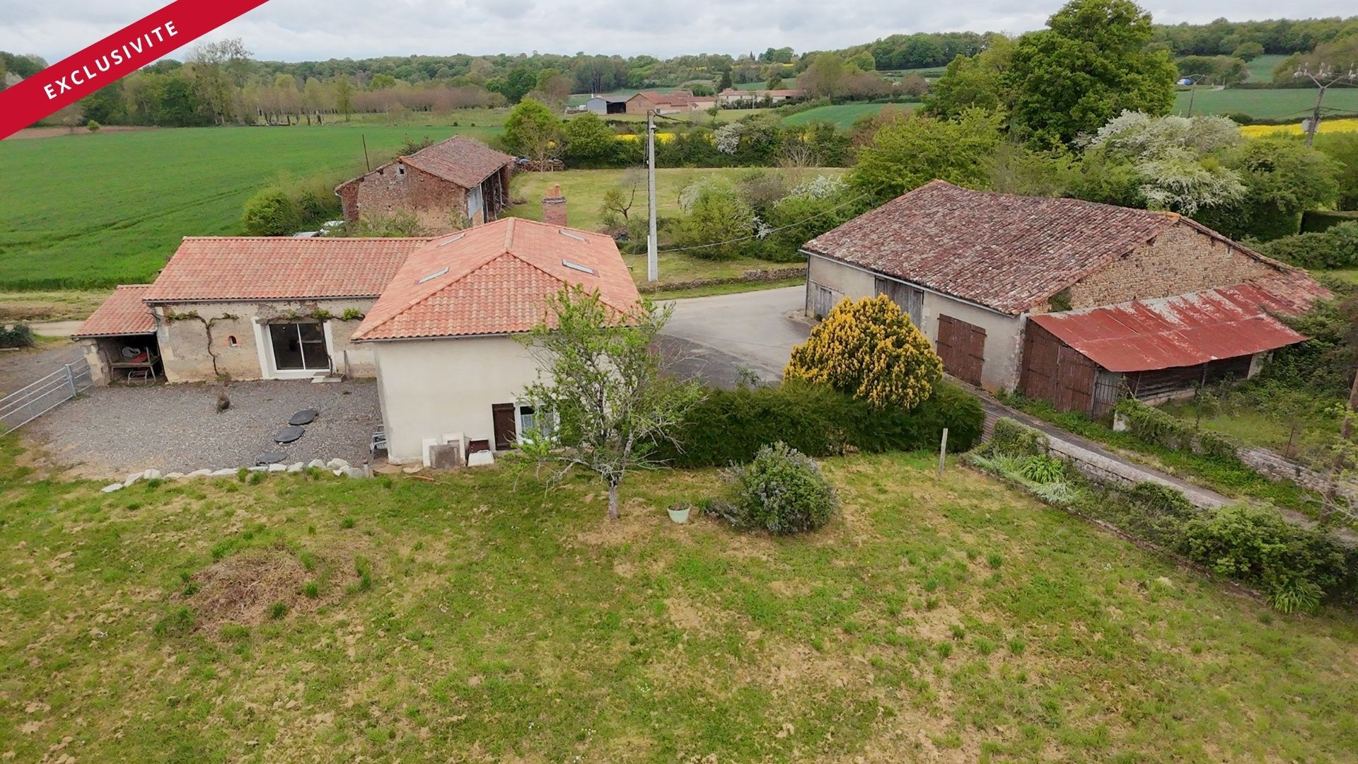 Maison 6 pièces 184 m² · à Savigne · 184 m² · 275 600 €