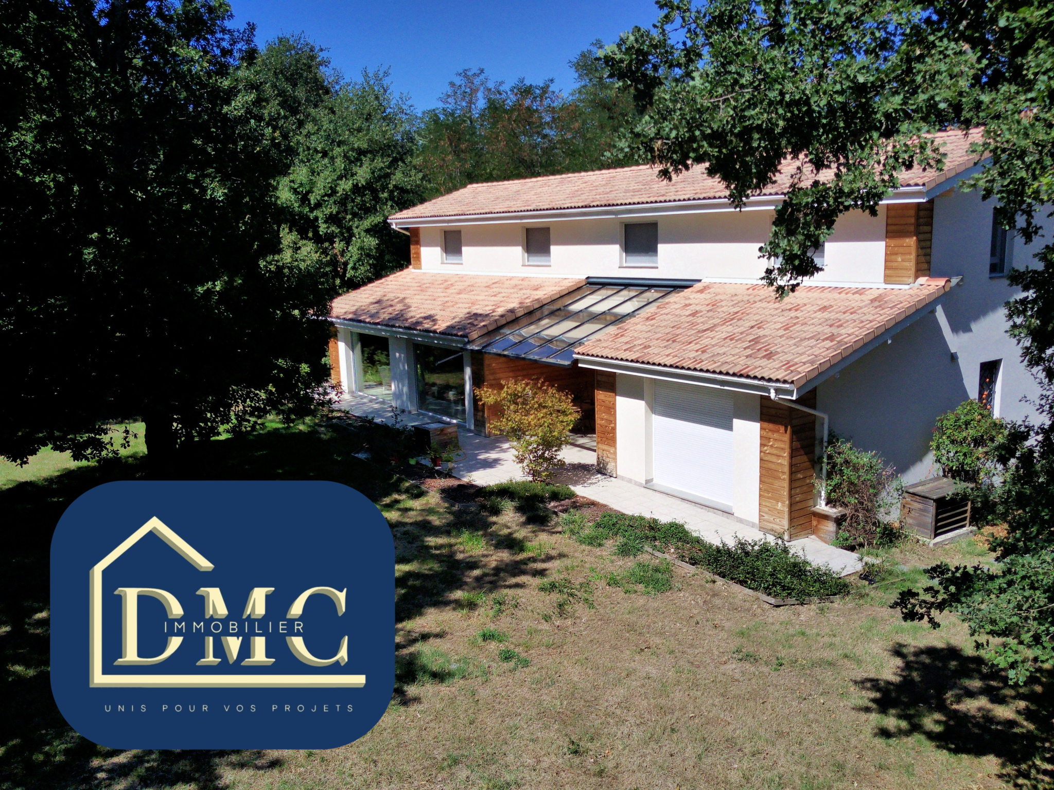 Maison 6 pièces 258 m² · à Grazac · 258 m² · 544 000 €