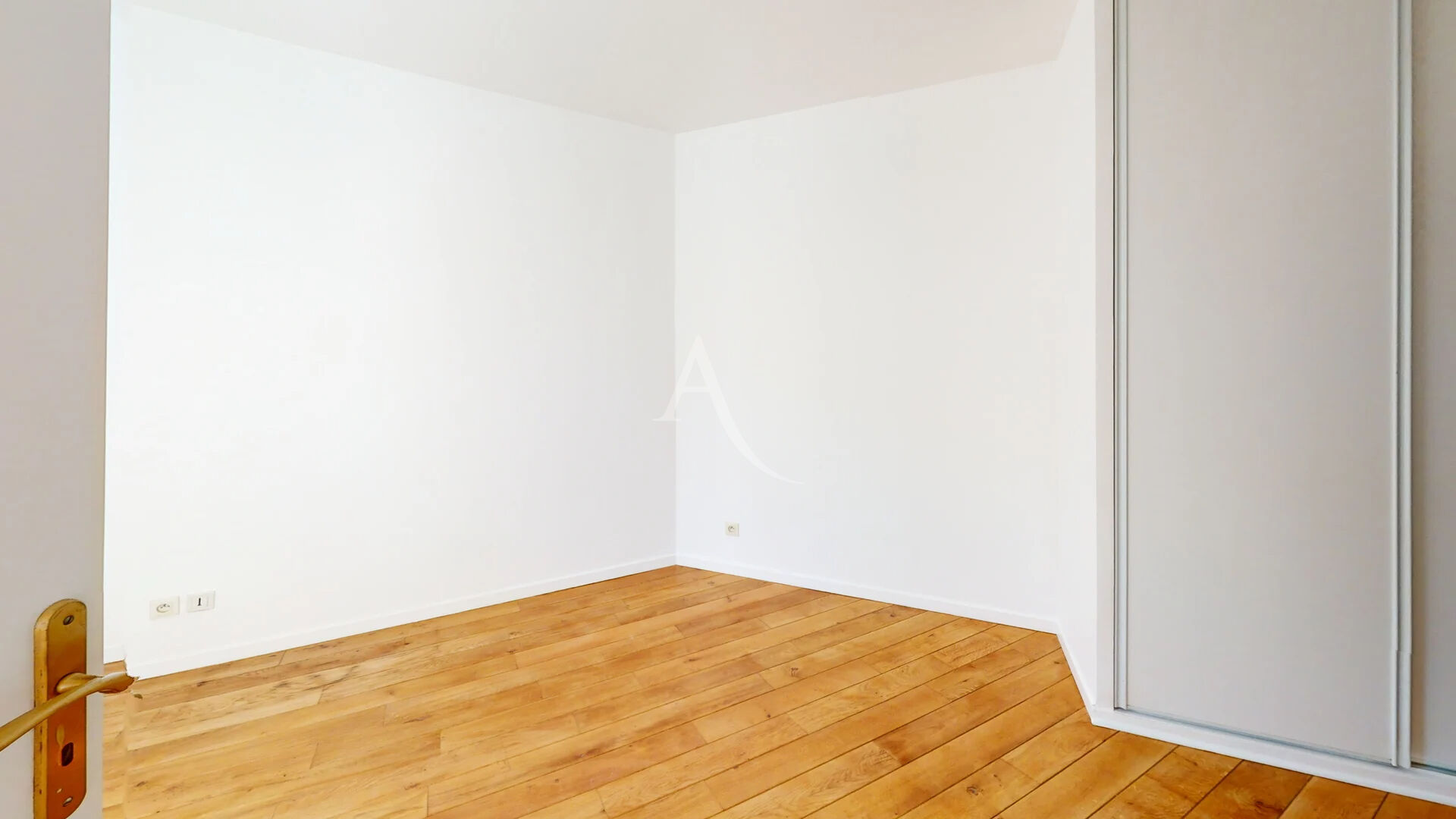 Appartement – CHILLY MAZARIN ESSONNE ILE-DE-FRANCE - Vue 3