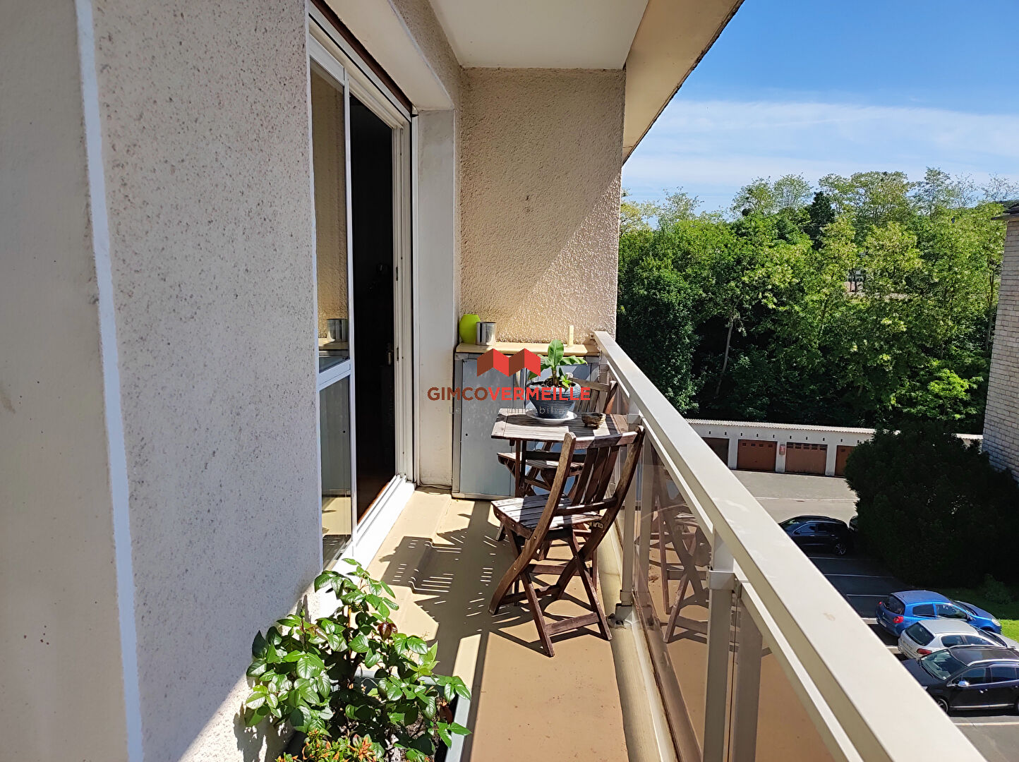 Appartement 4 pièces 77 m² · à La Celle St Cloud · 77 m² · 270 000 €