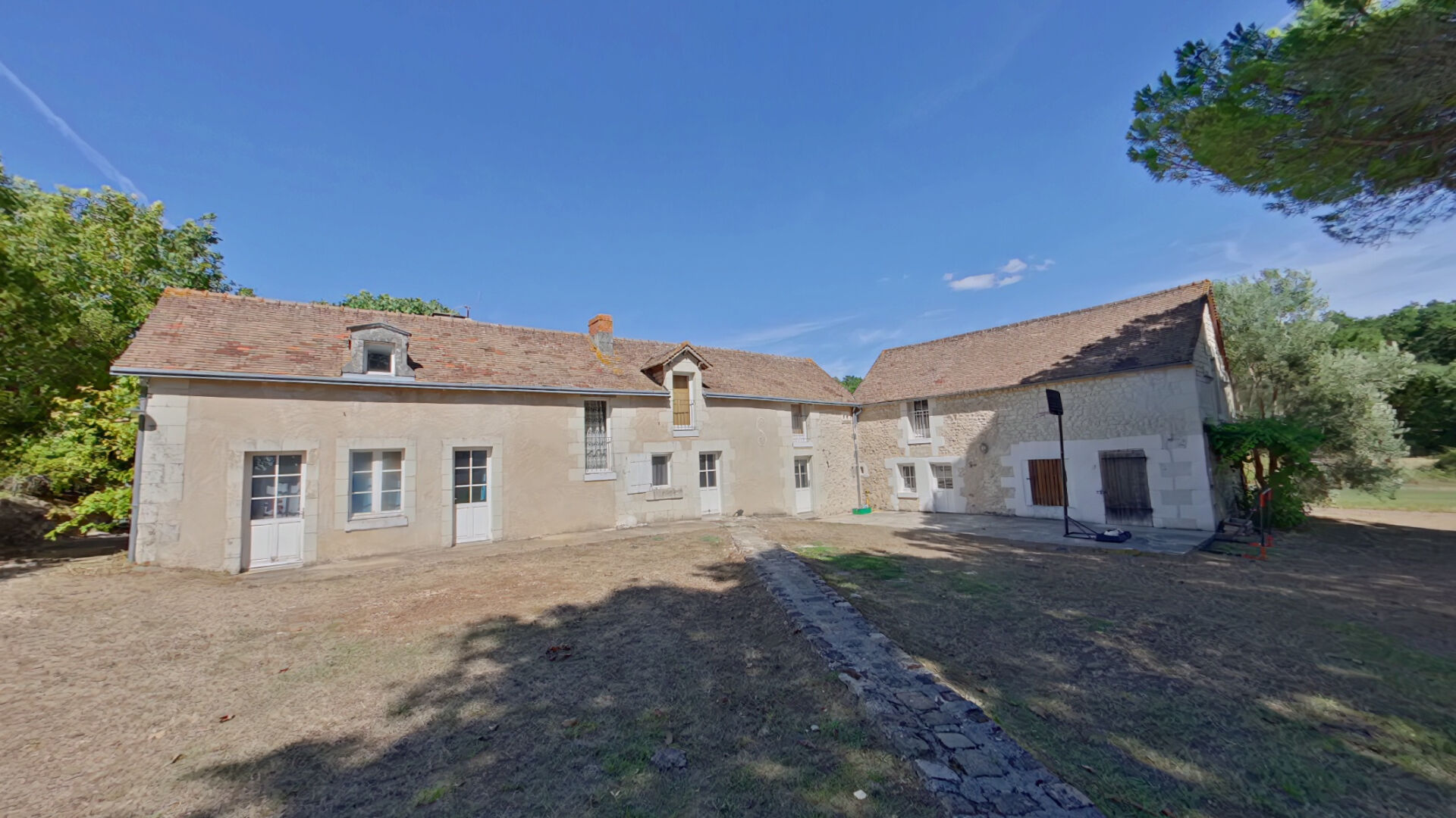 Maison 6 pièces 185 m² · à Senillé-Saint-Sauveur · 185 m² · 256 500 €