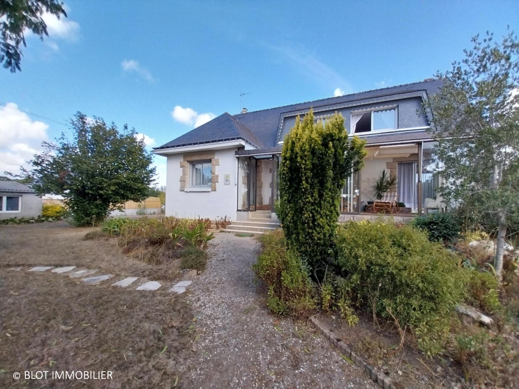 Maison 8 pièces 182 m² · à Caudan · 182 m² · 420 000 €