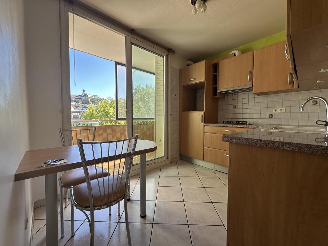 Appartement 4 pièces 75 m² · à Chambery · 75 m² · 990 €/mois